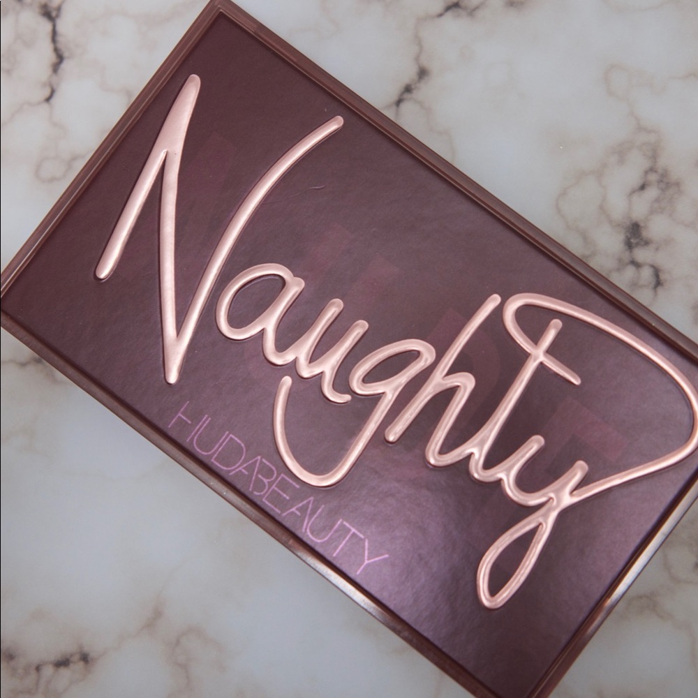Huda Beauty “Naughty” Eyeshadow Palette